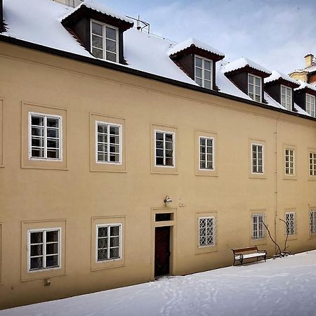 Utulny Byt Pod Prazskym Hradem Apartment Prague Exterior photo