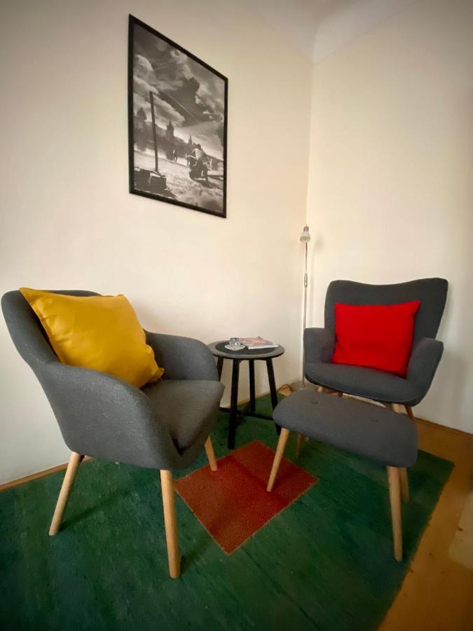 Utulny Byt Pod Prazskym Hradem Apartment Prague Exterior photo